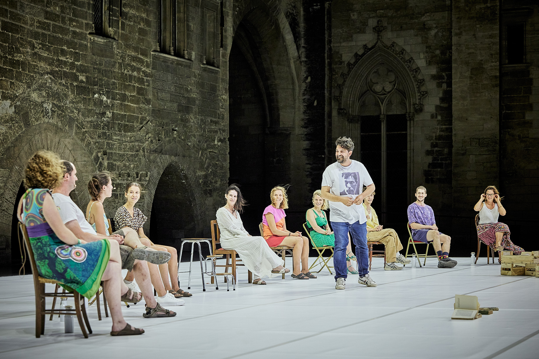 BY HEART
Texte, mise en scene et interpretation Tiago Rodrigues, Texte avec extraits et citations de William Shakespeare, Ray Bradbury, George Steiner et Joseph Brodsky, Traduction Thomas Resendes, Traduction du sonnet de William Shakespeare Francoise Morvan, Scenographie, costumes et accessoires Magda Bizarro.