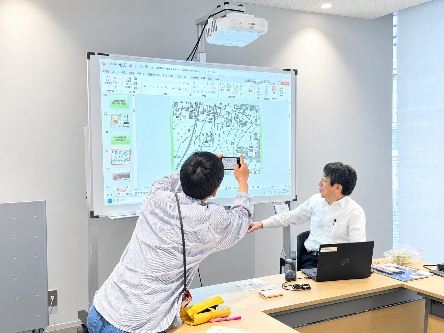  茶畑の地図記号は「∴」。当時の地図はどこもかしこも茶畑だらけでびっくり。